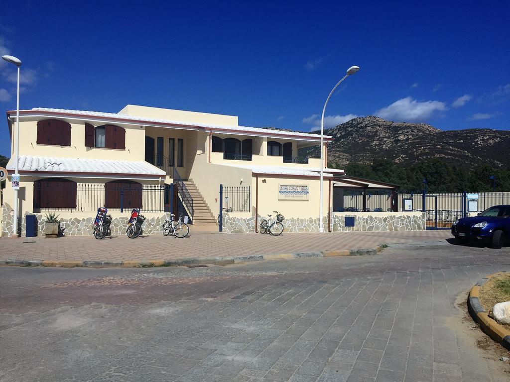 Hotel Villa Del Mare Sìnnai Exteriör bild