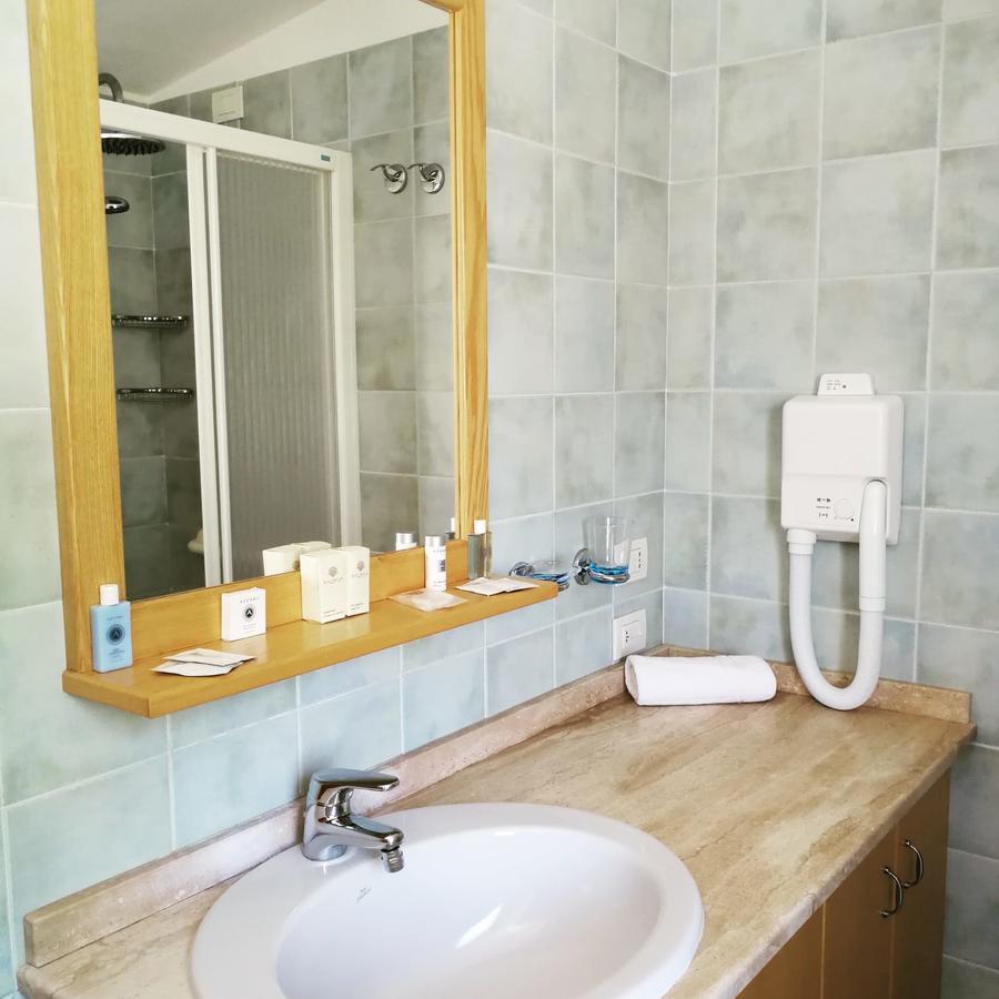 Hotel Villa Del Mare Sìnnai Rum bild