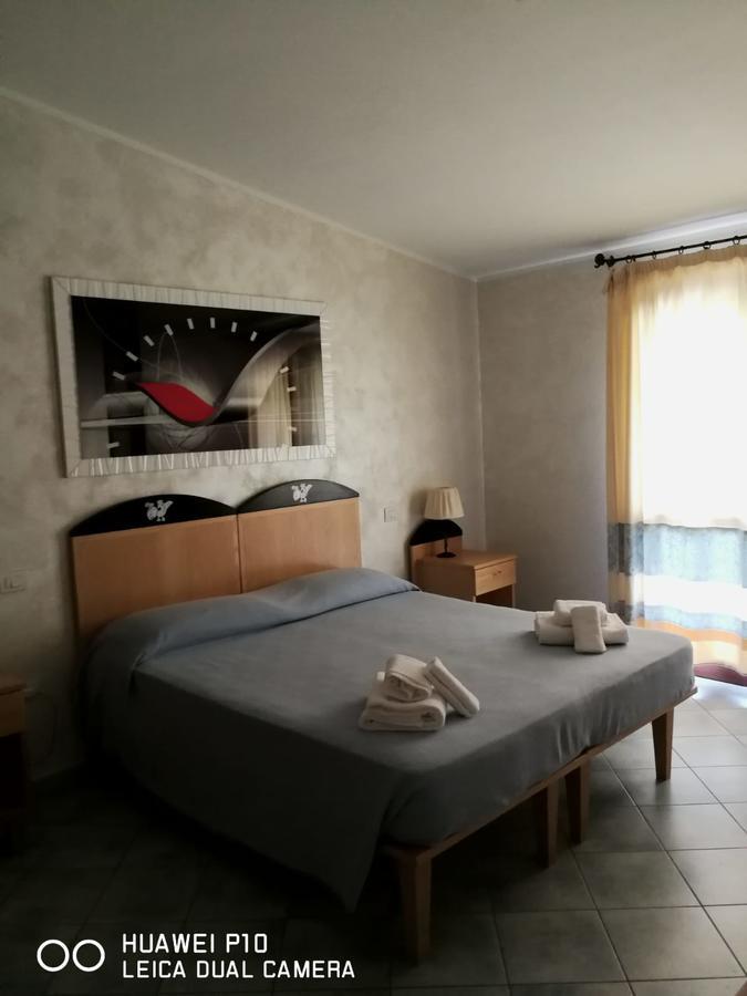 Hotel Villa Del Mare Sìnnai Rum bild